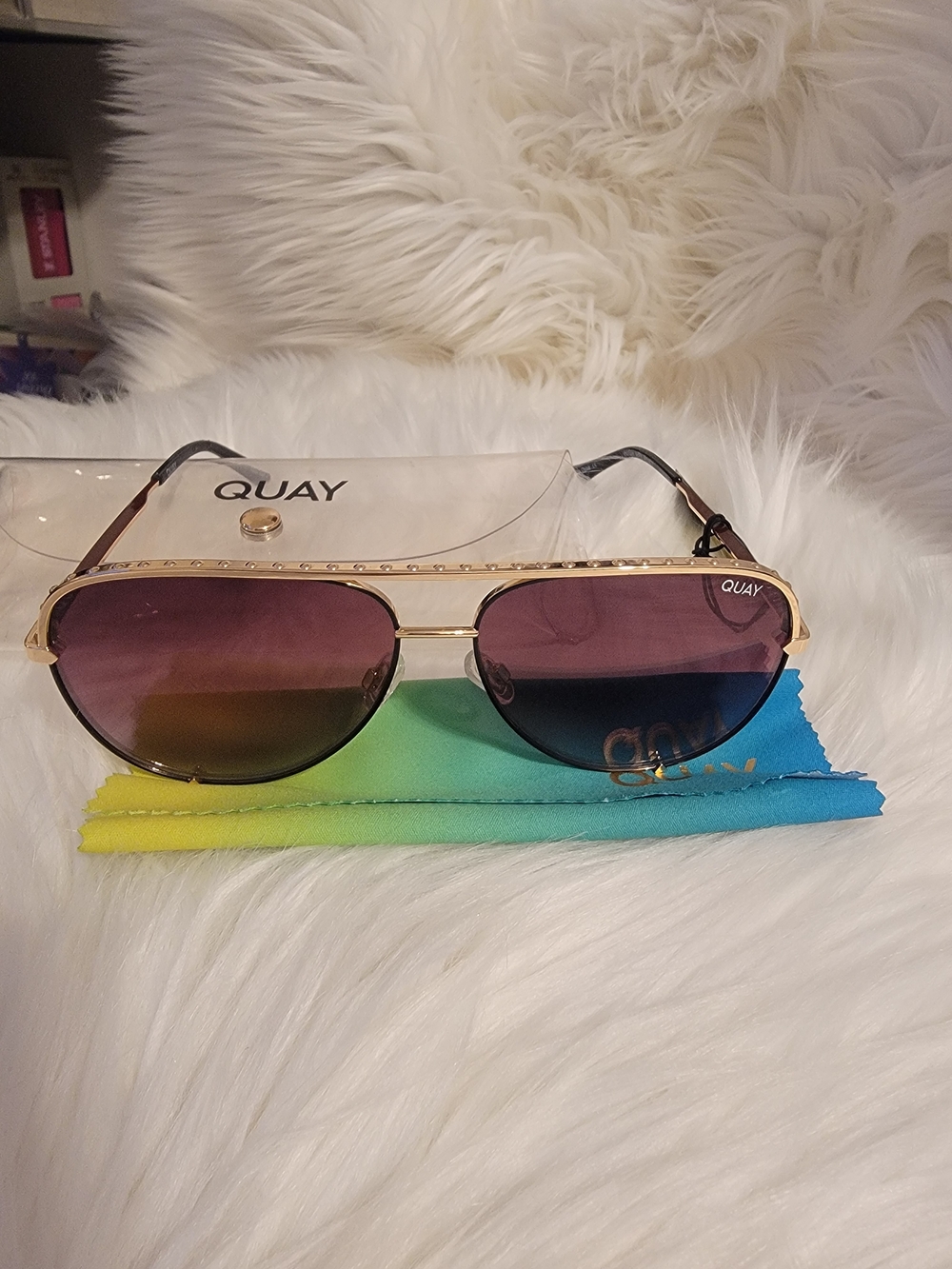 Quay Australia High Key Rivet Sunglasses - Purple Gradient Lenses - Picture 3 of 6